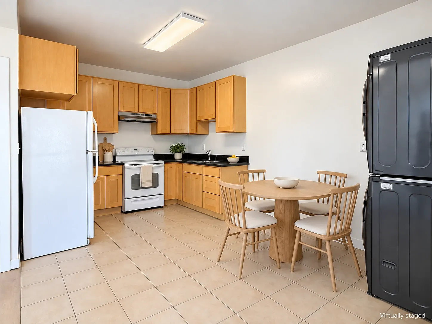 4 bed, 1.5 bath, 1200 sqft, $8,950 — Photo 3