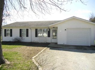 513 Park Meadow Dr, Ligonier, IN