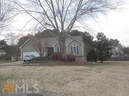 2nd image of 165 Crown Dr