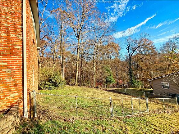 5th image of 114 Wildwood Dr