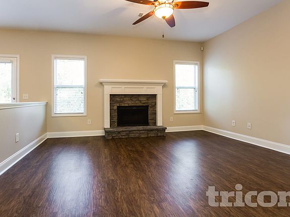 2nd image of 1570 Lily Valley Dr