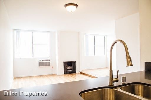 1st image of 724 W Knoll Dr APT 112