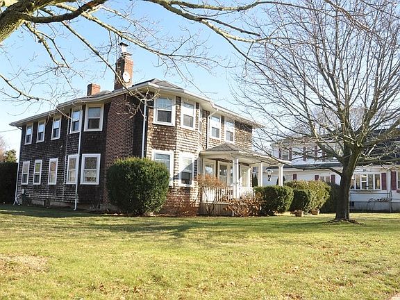 2nd image of 265 Standish Ave #265