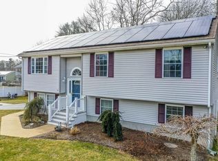 4 Forestview Dr, Fairhaven, MA 02719