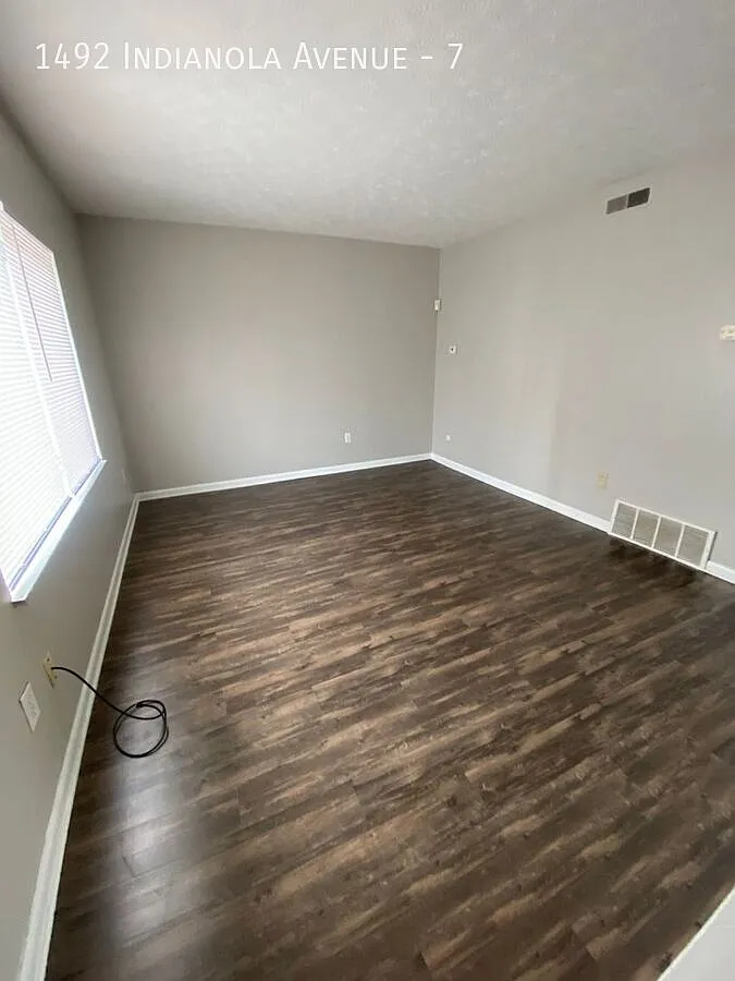 Building Photo - 1492 Indianola Ave #7