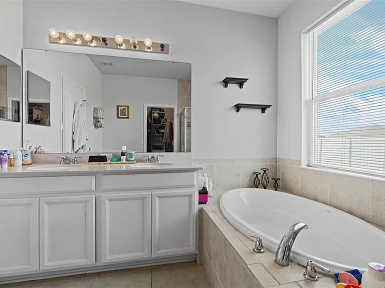 2621 Glenrock Ct — Photo 25
