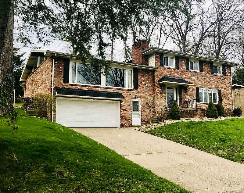 1st image of 137 Greenhill Dr