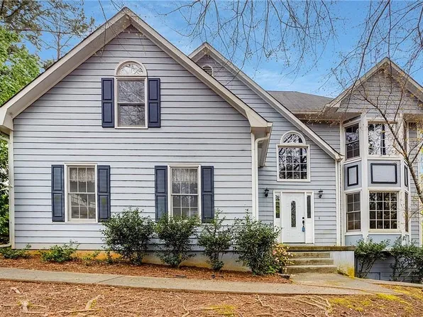 140 Autumn Moon Trl, Fayetteville, GA 30215