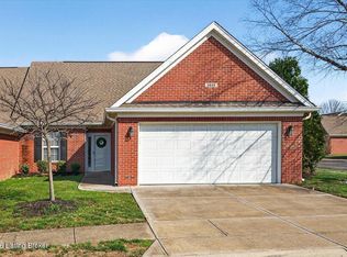 3925 Hillcross Dr, Louisville, KY 40229