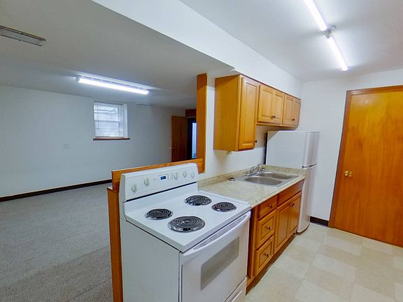 3rd image of 1717 Leavenworth St APT 3