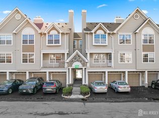 21 Newburgh Dr, Edison, NJ 08820