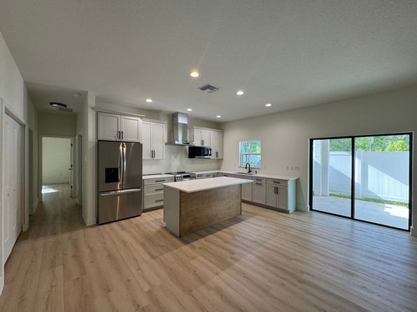 4049 Redcoat Dr
