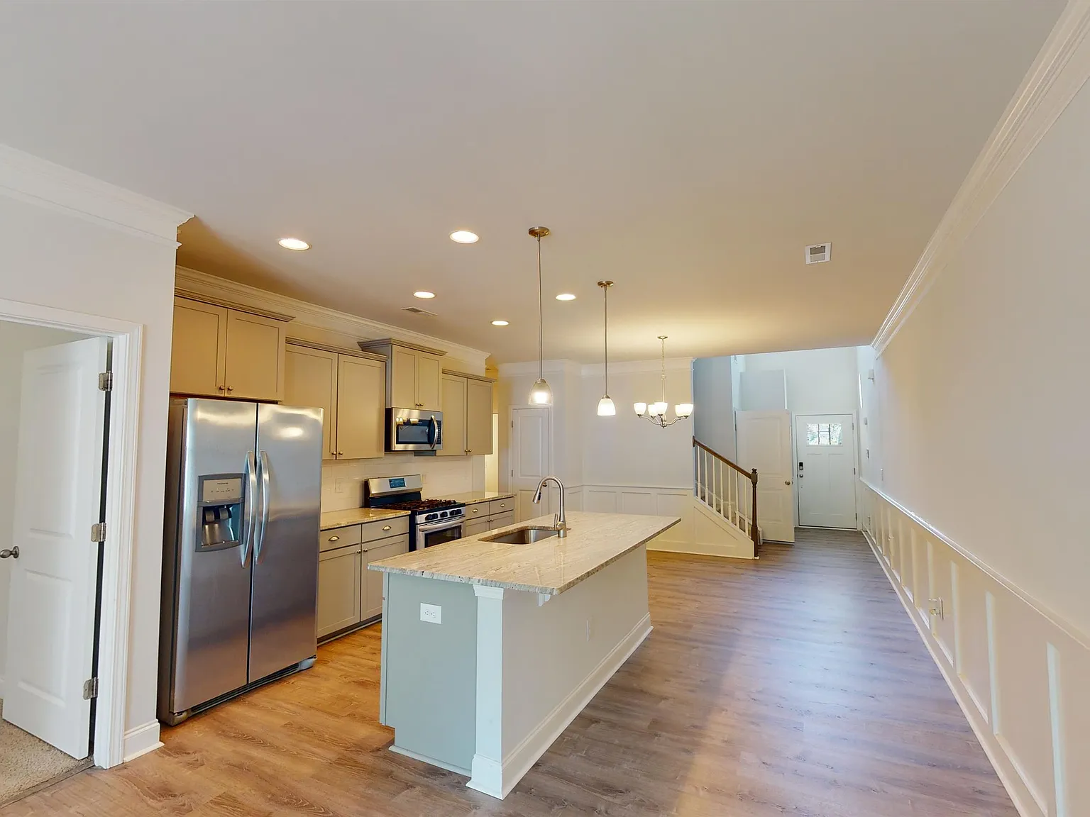 816 Riley Lane - 1 — Photo 3