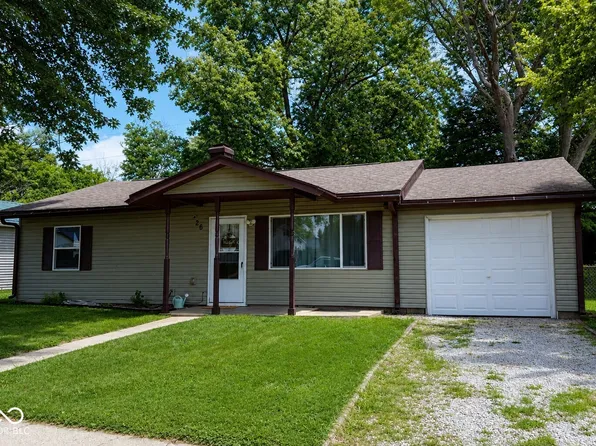 26 Center Dr, Crawfordsville, IN 47933