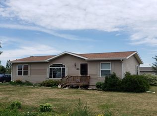 3216 Cyprus St N, Aberdeen, SD 57401