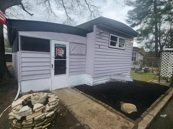 1365 Route 38 Trailer 5, Hainesport, NJ 08036
