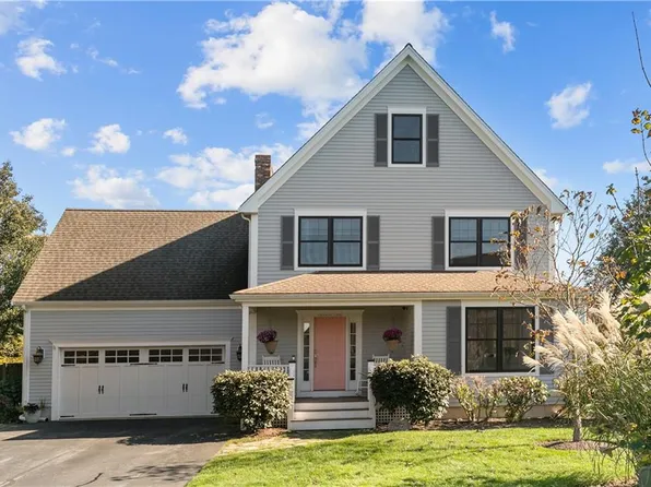 120 Lilac Ln, Portsmouth, RI 02871