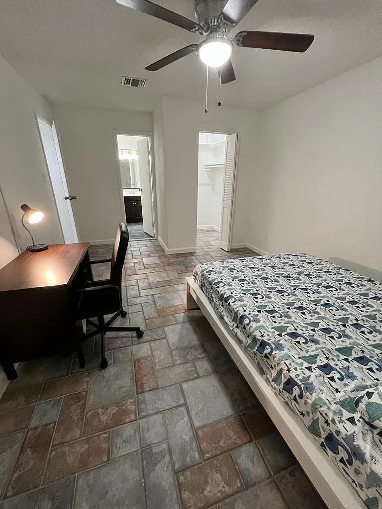 3 bed, 1250 sqft, $1,750 — Photo 4
