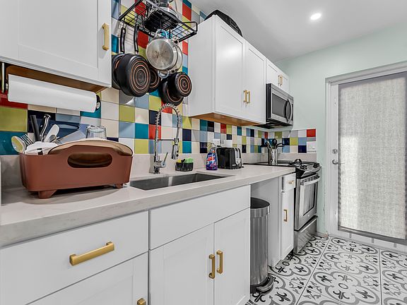 3rd image of 4010 NW 5th Ave #4010
