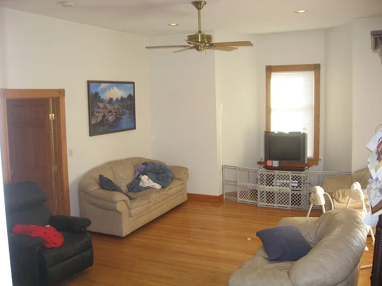 10 Warren St #A — Photo 4
