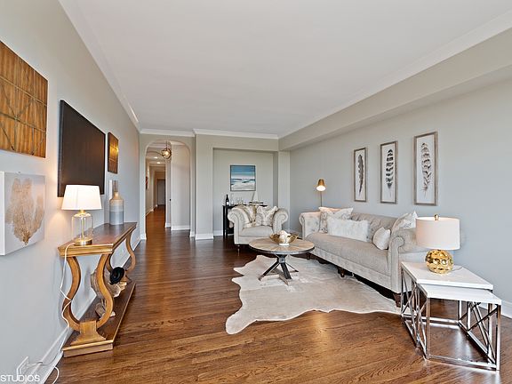 5th image of 3520 N Lake Shore Dr APT 7E