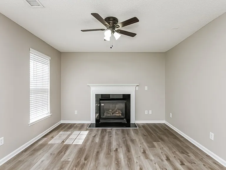 8534 Appledale Dr — Photo 5