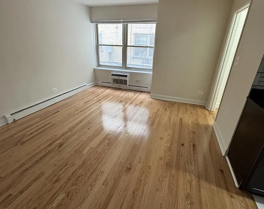 6830 N Sheridan Rd #263