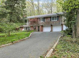 27 Prospect Cir, Atlantic Highlands, NJ 07716