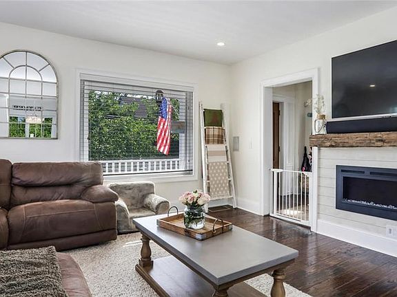 3rd image of 37 Park Ave