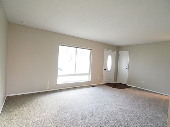 4th image of 6708 Raintree Rd