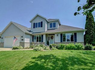 717 S 2nd St, Mount Horeb, WI 53572