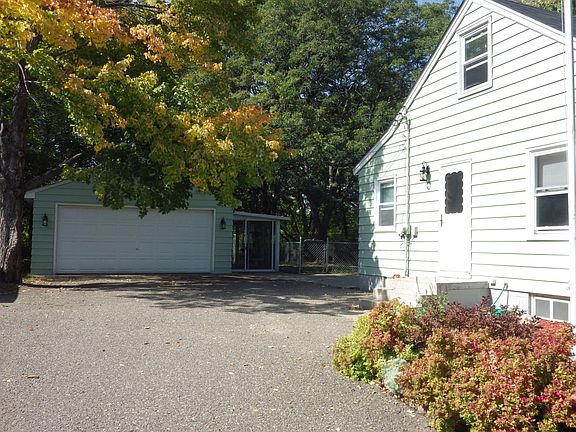 5th image of 4055 Oregon Ave N