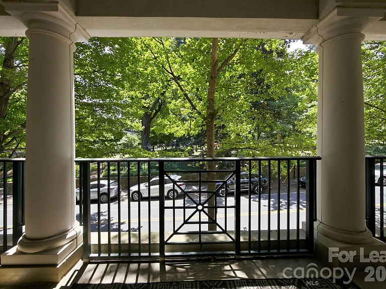 300 W 5th St #105 — Photo 24