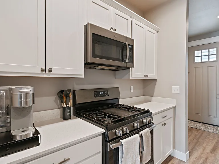 3083 Lori Ln — Photo 11
