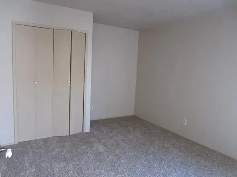 7266 Pineberry Rd — Photo 3