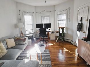 210 Rochambeau Ave #2, Providence, RI 02906