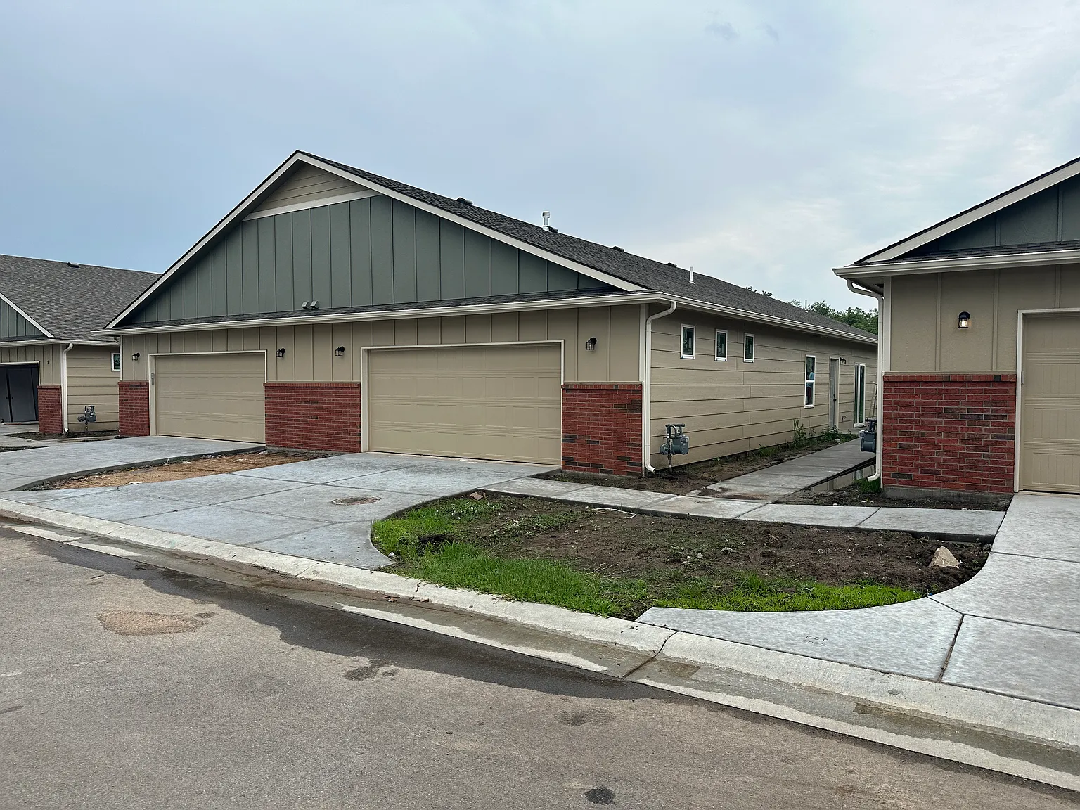 630 Main St — Photo 1