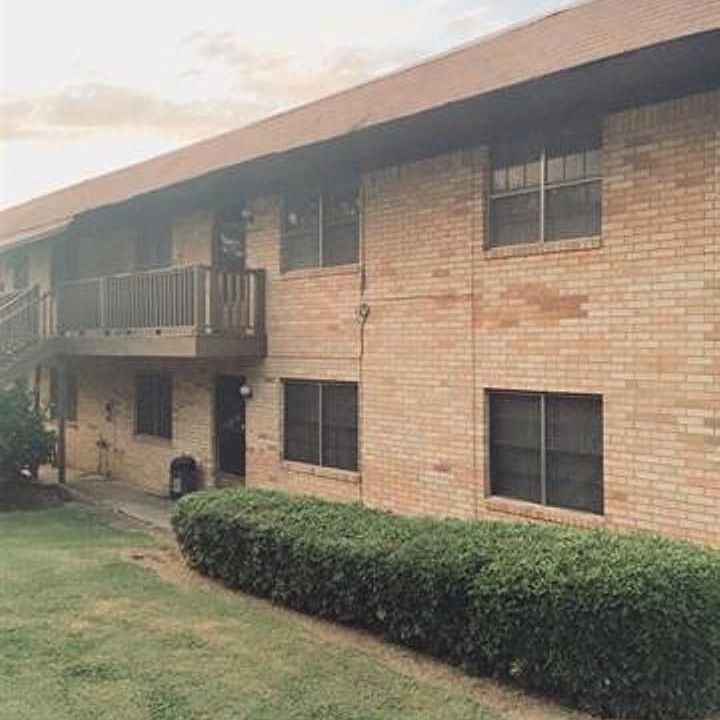 1st image of 125 Carl Dr