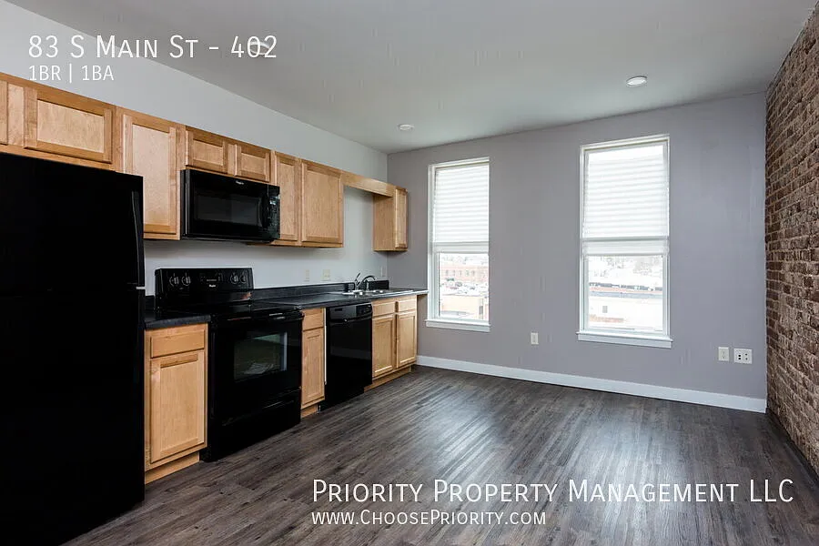 1BR 1BA Apartment Downtown Harrisonburg — Photo 2