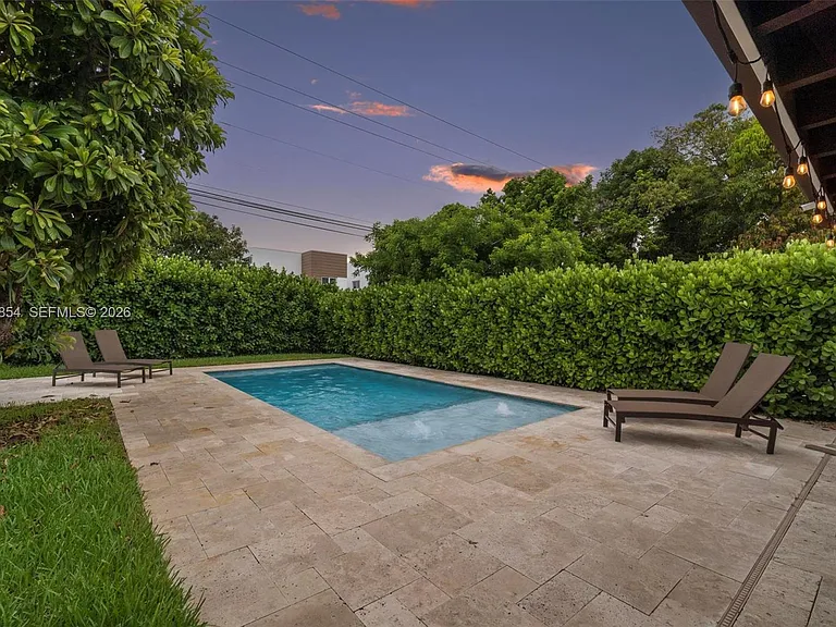 1348 SW 15th St — Photo 33