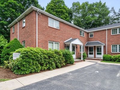 63 Linden St UNIT 3, Wellesley, MA, 02482