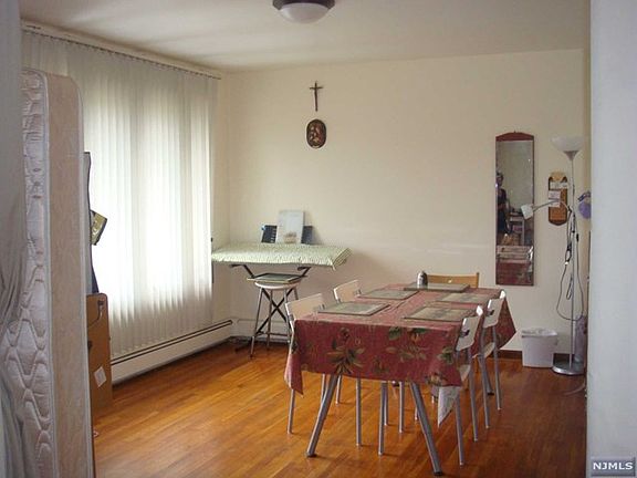 2nd image of 2423 8th St
