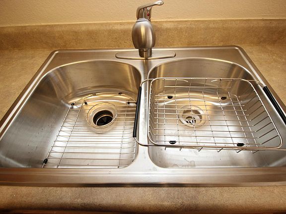 5th image of 9535 N 82nd Ln