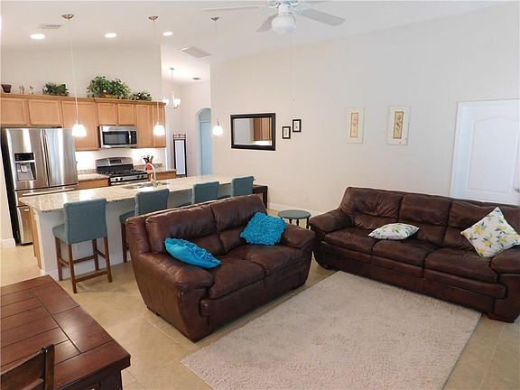 3rd image of 707 Honeybell Ct SW