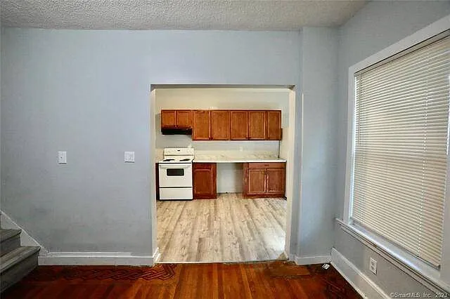 389 Orchard St — Photo 9