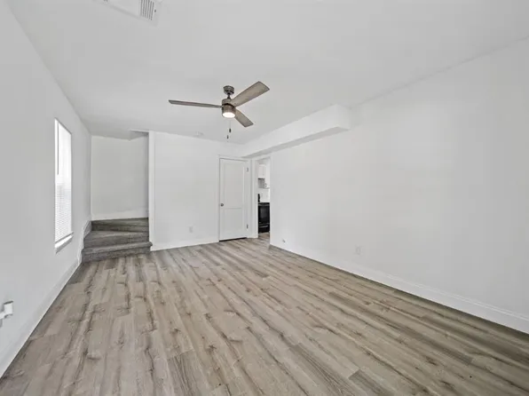 1202 5th Ave N #1, Texas City, TX 77590