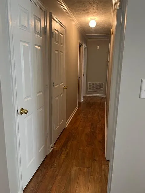 3 bed, 1200 sqft, $1,825 — Photo 4