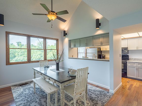 4th image of 5219 Willow Grove Pl S