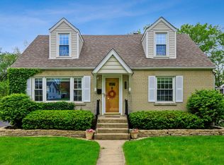 116 Westend Ave, Westmont, IL 60559