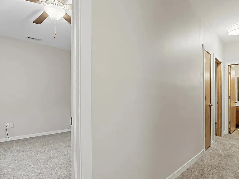 295 Hickory Ct — Photo 16